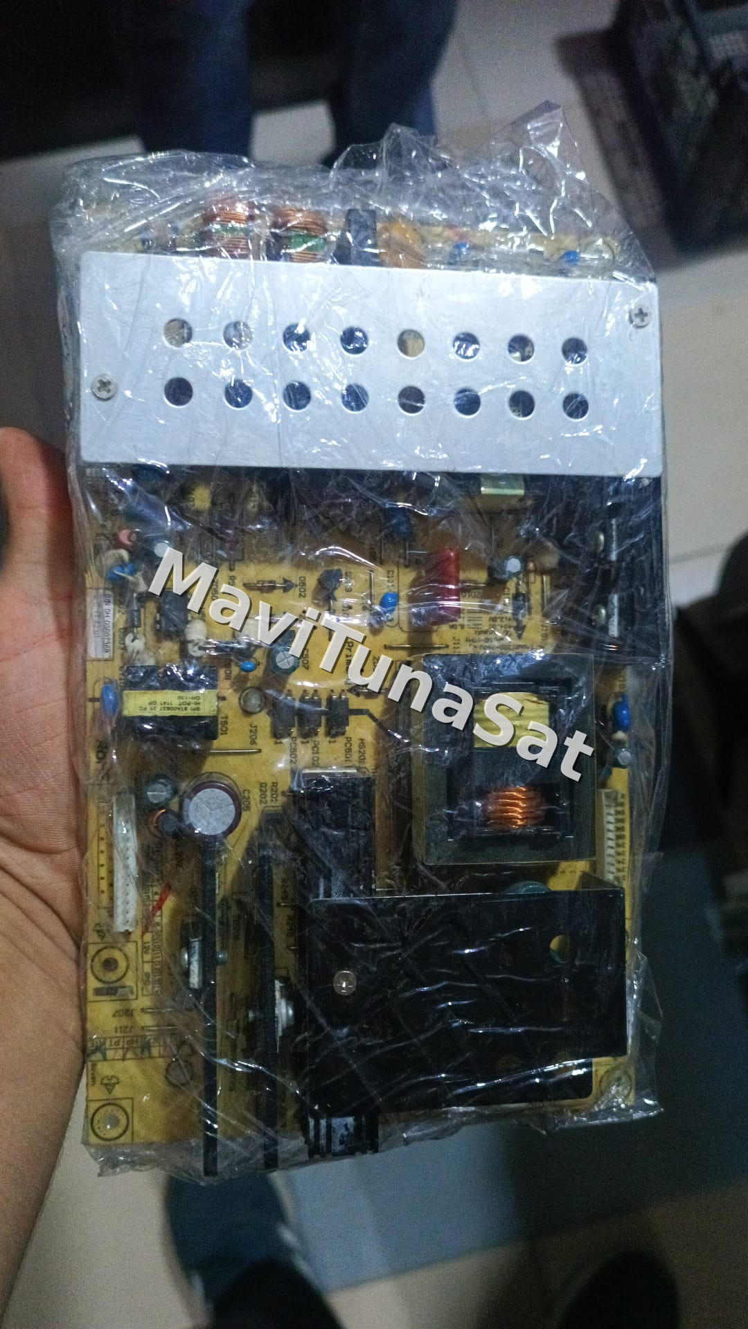 Grundig GR37-102 FHD Power Board , FSP223-3F02 , YZX910R , T370HW03 V.Q